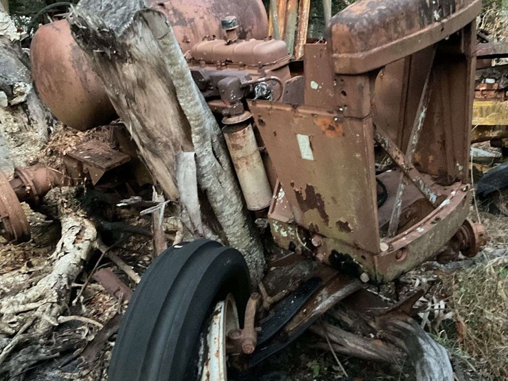 minneapolis-moline-jet-star-orchard-parts-tractor-image-15