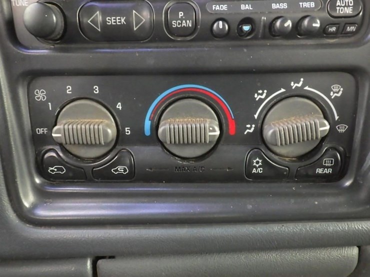 1999-chevrolet-2500-image-27