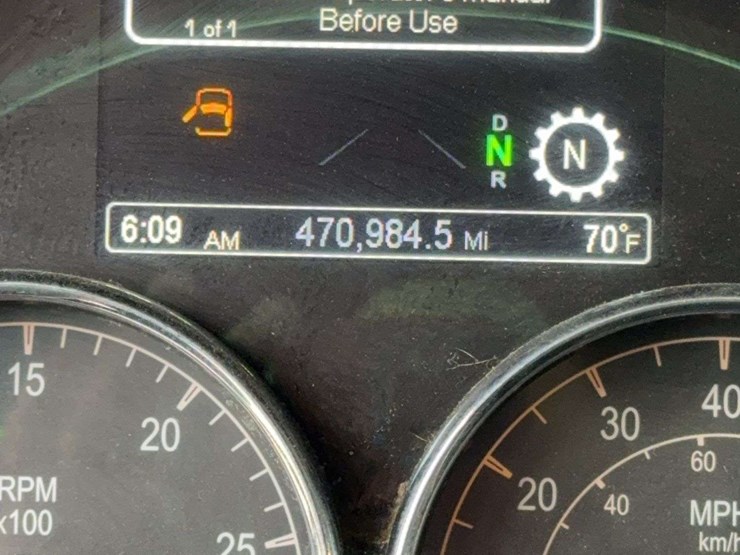 2019-peterbilt-579-image-32