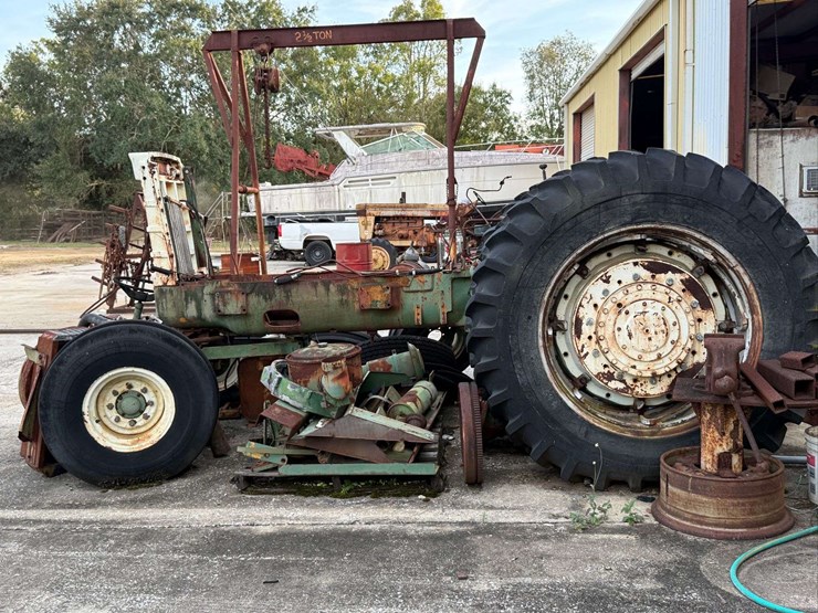 oliver-2255-parts-tractor-image-4