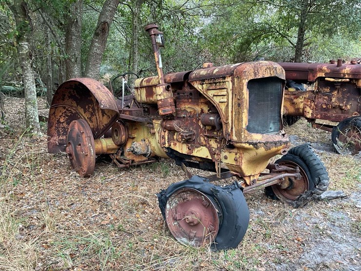 minneapolis-moline-parts-tractor-image-2