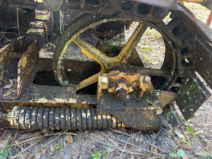 caterpillar-twenty-image-50