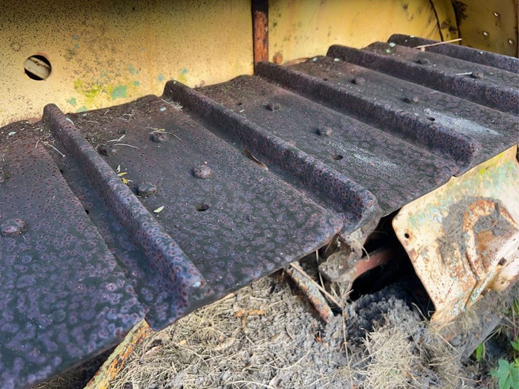 caterpillar-twenty-image-44