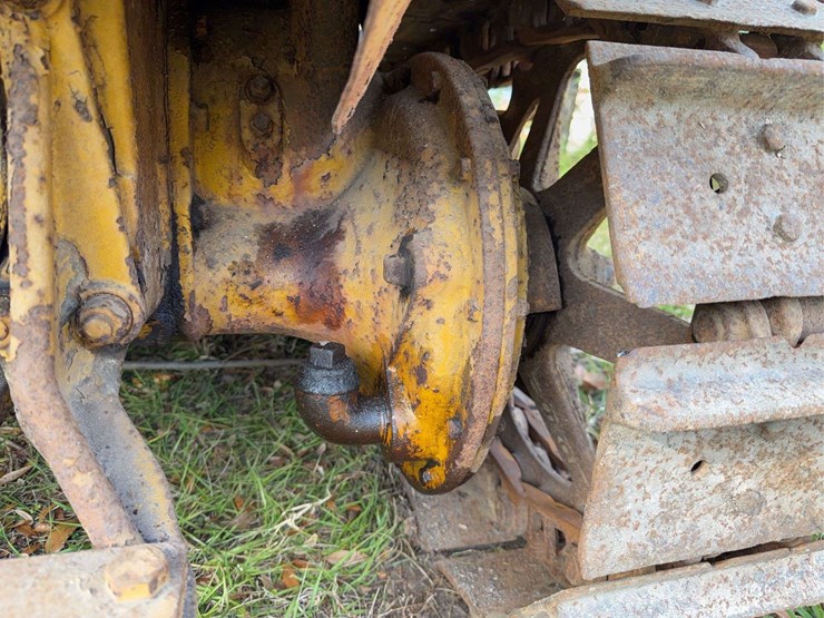 caterpillar-ten-gas-crawler-image-41