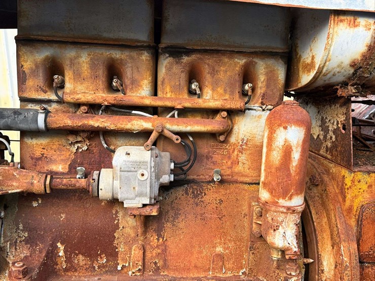 twin-city-21-32-tractor-image-17