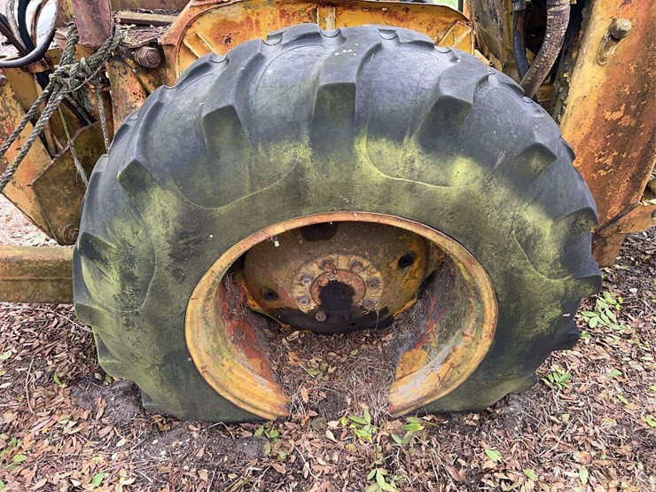 minneapolis-moline-diesel-backhoe-image-50