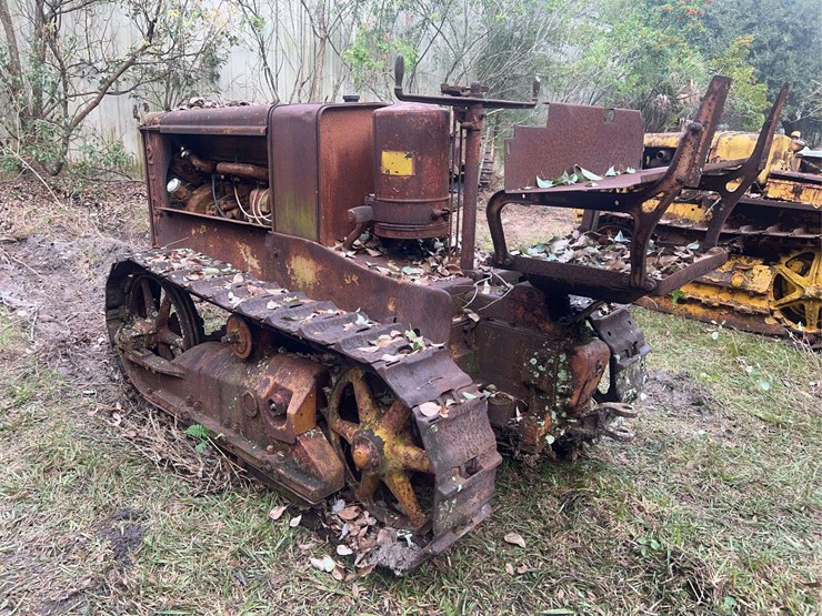 caterpillar-2-ton-crawler-image-3