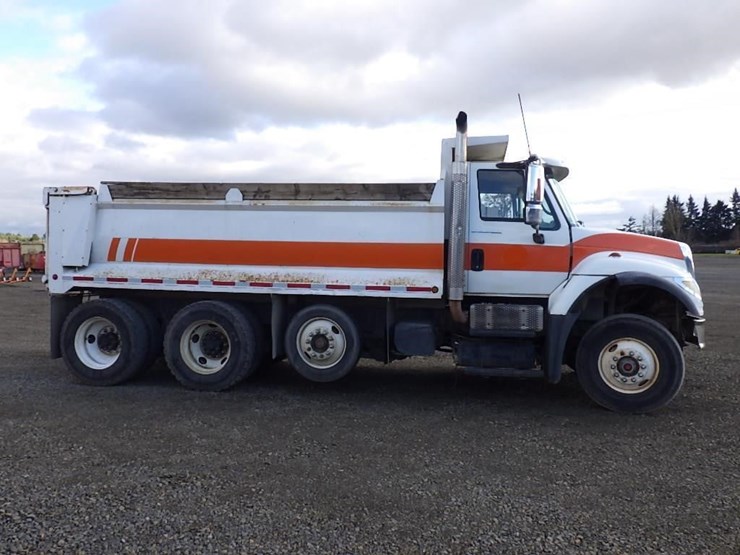 2007-international-7600-image-4