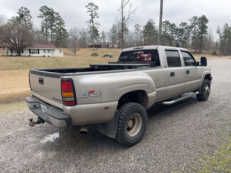 2005-chevrolet-silverado-3500-image-6