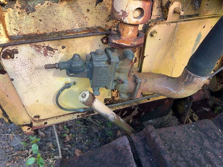 caterpillar-twenty-image-39