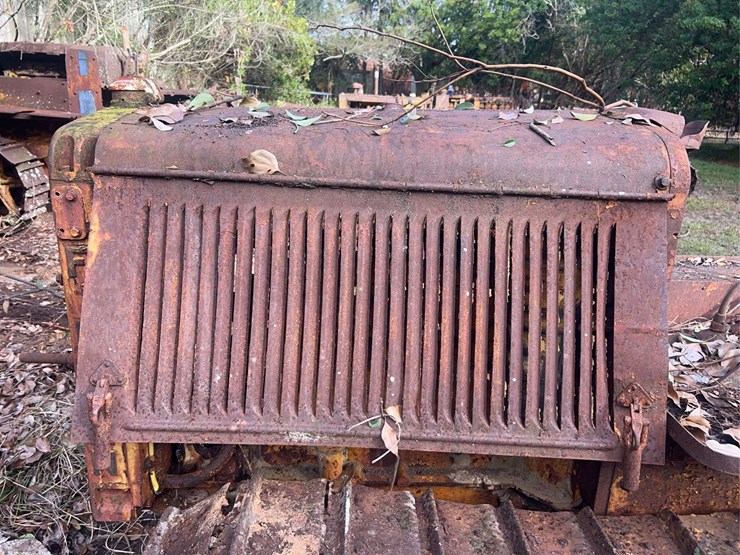 caterpillar-fifteen-crawler-image-32