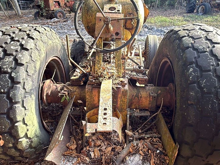 minneapolis-moline-lp-parts-tractor-image-13