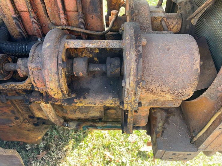 caterpillar-forty-gas-crawler-image-14