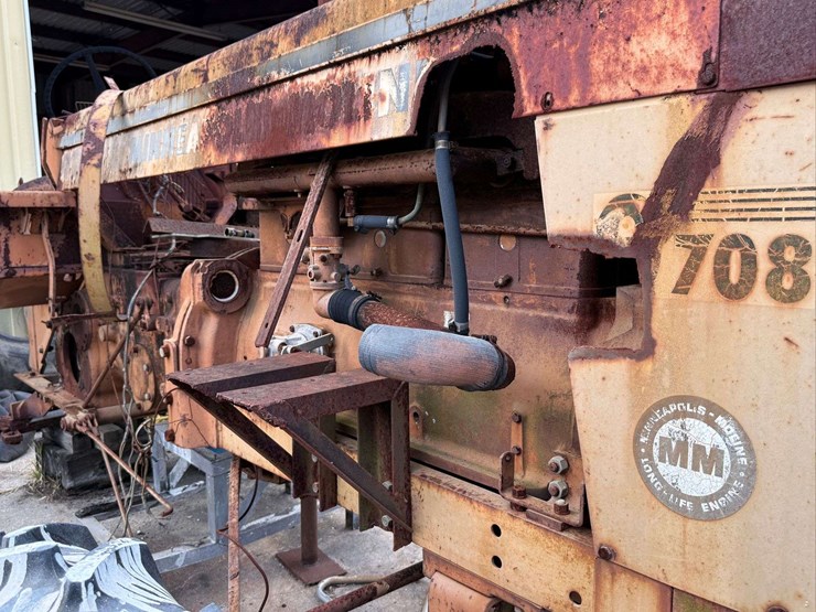 minneapolis-moline-g708-image-25