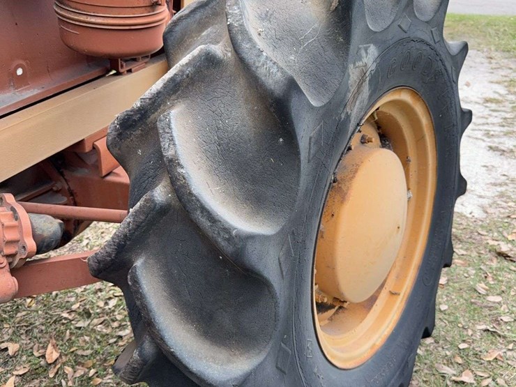 minneapolis-moline-g706-image-55