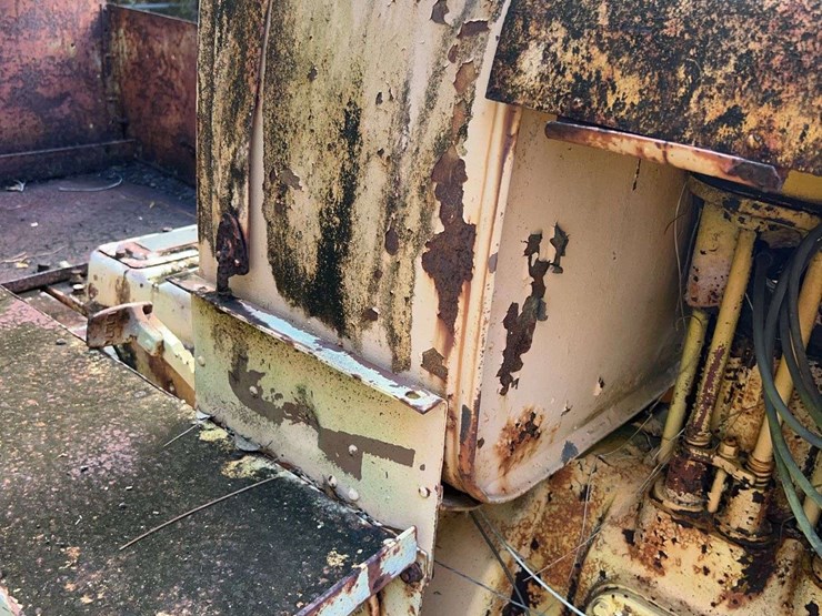 caterpillar-twenty-image-22