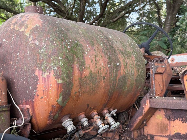 minneapolis-moline-g706-image-25