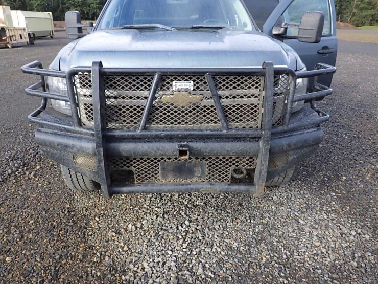 2011-chevrolet-2500-image-11