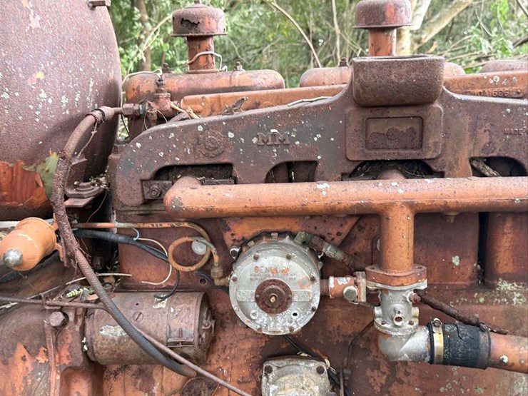 minneapolis-moline-g706-image-19