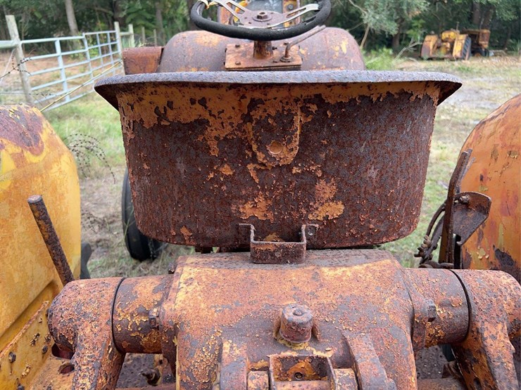 minneapolis-moline-445-image-53