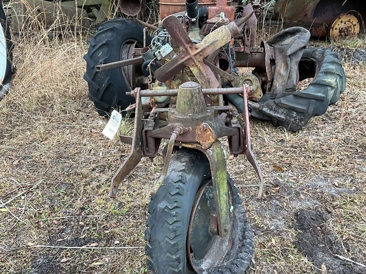 b.f.-avery-parts-tractor-image-26