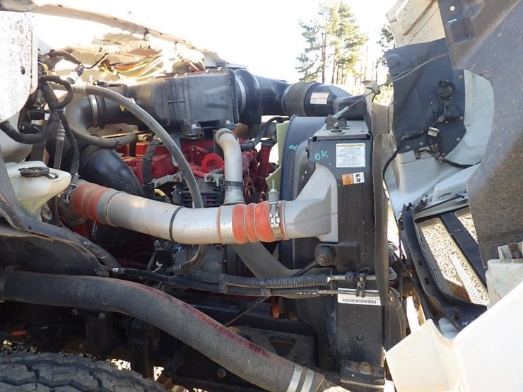 2015-ford-f750-image-28