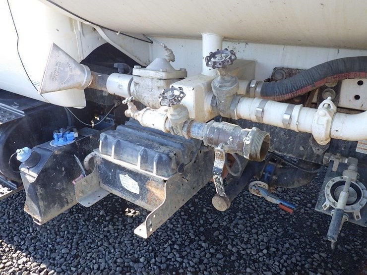 2015-ford-f750-image-15