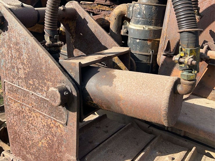 caterpillar-forty-gas-crawler-image-45