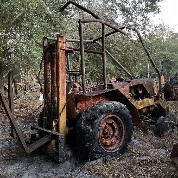 Minneapolis Moline Forklift