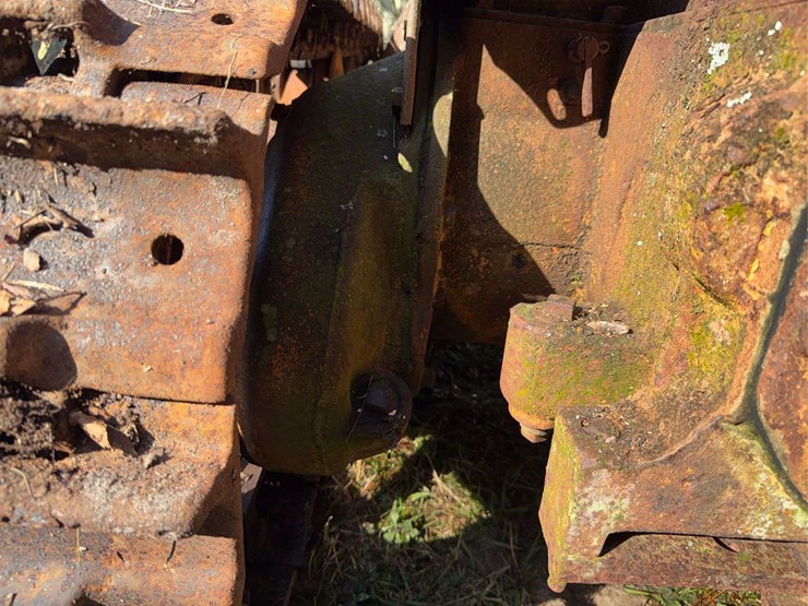 caterpillar-2-ton-image-40