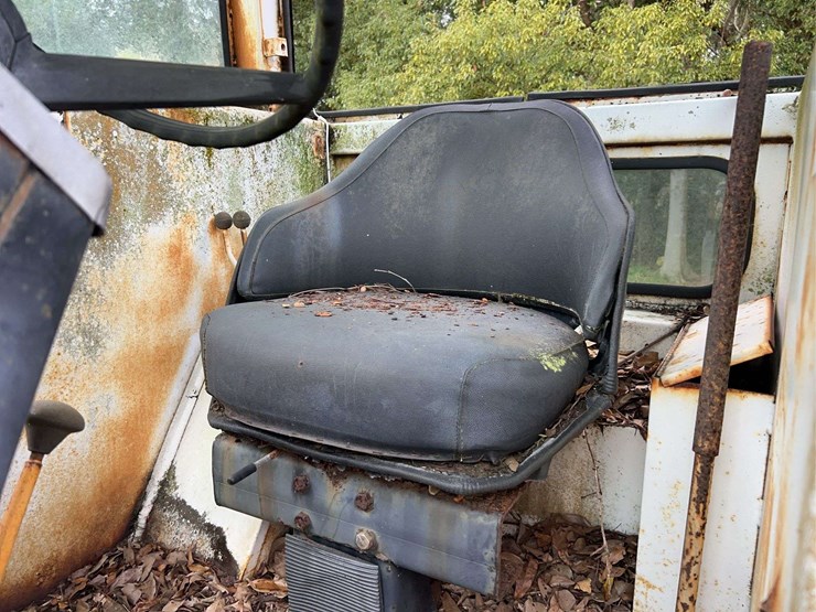 minneapolis-moline-g1050-image-67