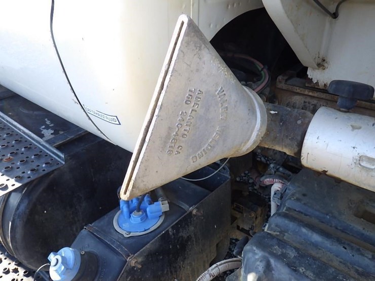 2015-ford-f750-image-16