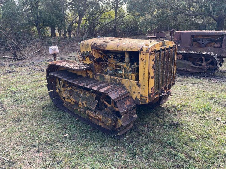 caterpillar-twenty-two-image-6