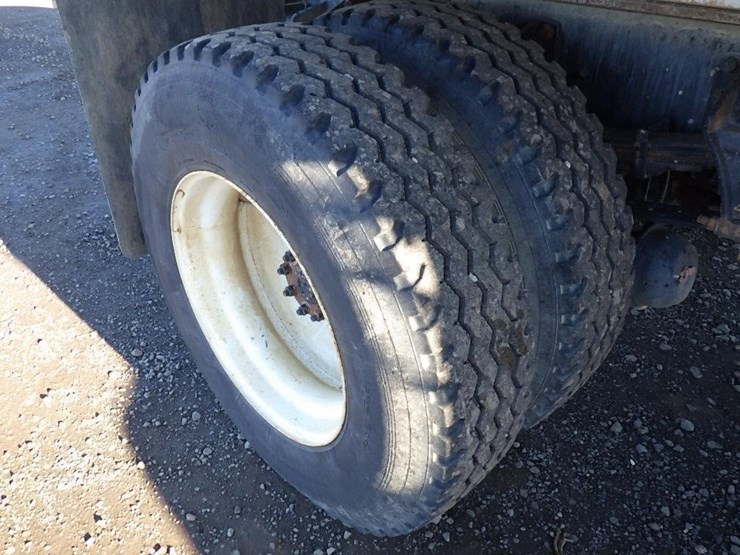 2015-ford-f750-image-24