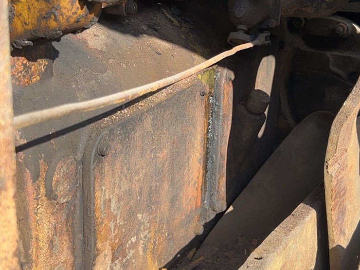 caterpillar-forty-gas-crawler-image-39