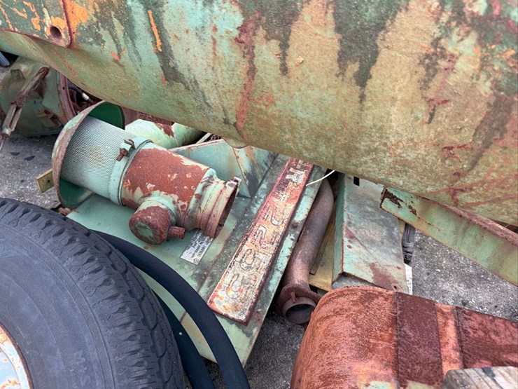 oliver-2255-parts-tractor-image-19