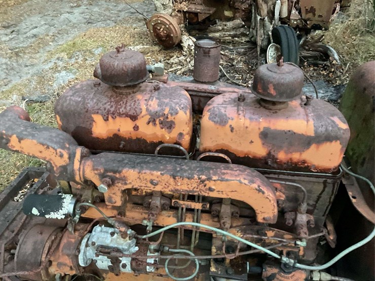 minneapolis-moline-m604-image-28