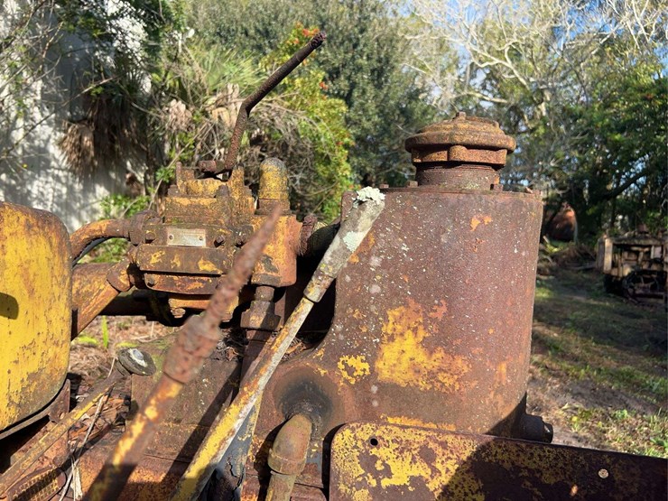 caterpillar-r2-image-23