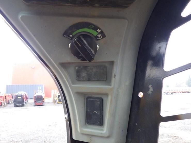 caterpillar-226d3-image-24