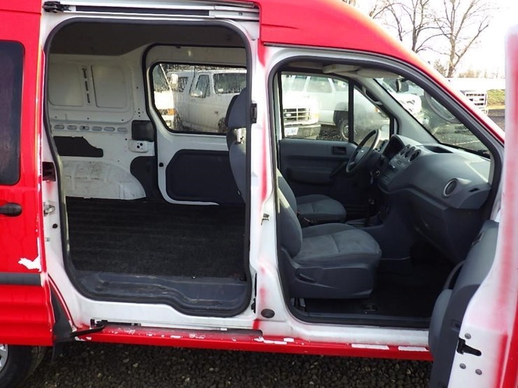 2013-ford-transit-connect-image-21