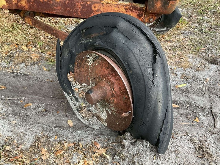 minneapolis-moline-parts-tractor-image-16