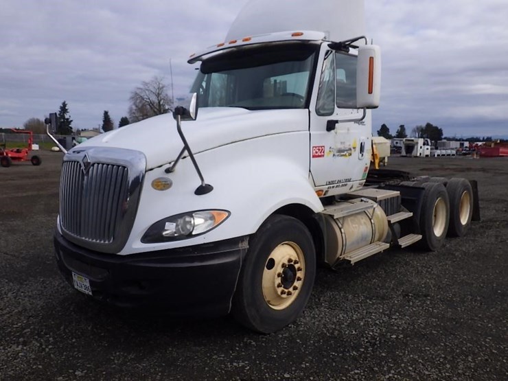 2009-international-prostar-image-1