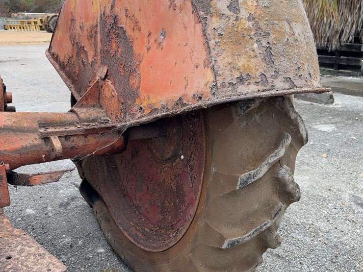 minneapolis-moline-ztu-image-33