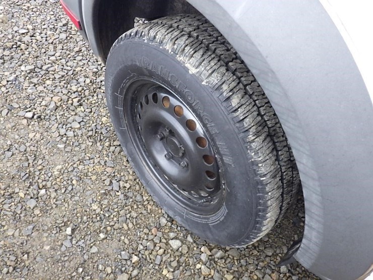 2013-ford-transit-image-18