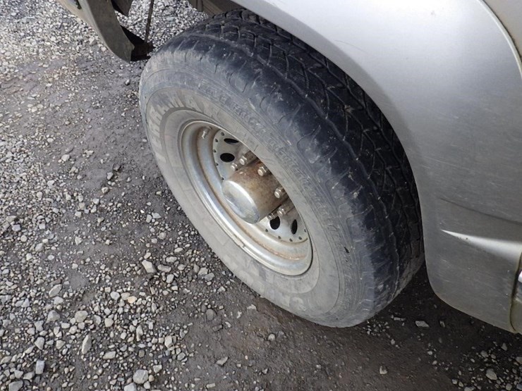 1999-chevrolet-3500-image-16