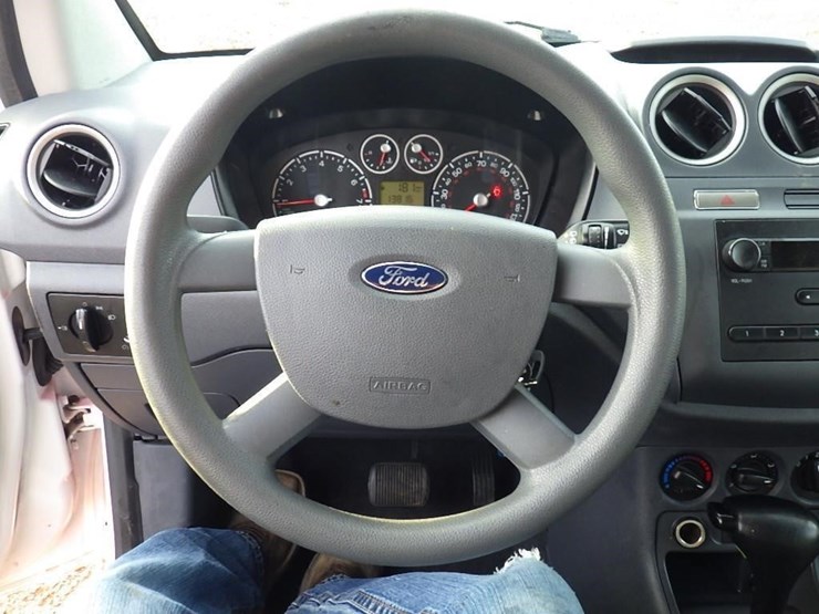 2013-ford-transit-connect-image-27