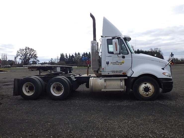 2009-international-prostar-image-4