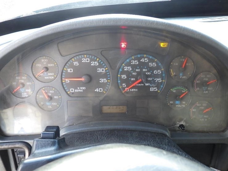 2007-international-7600-image-35