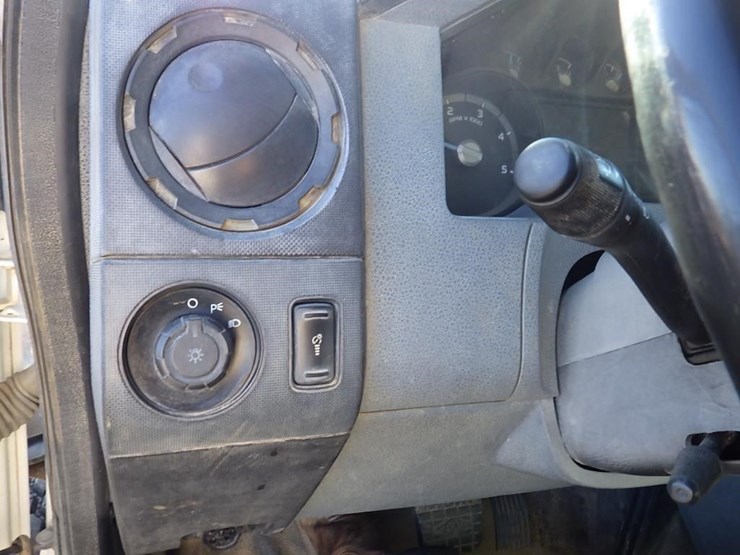 2015-ford-f750-image-36