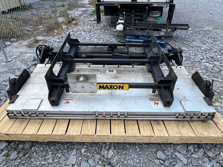 maxon-semi--trailer-lift-gate-image-11